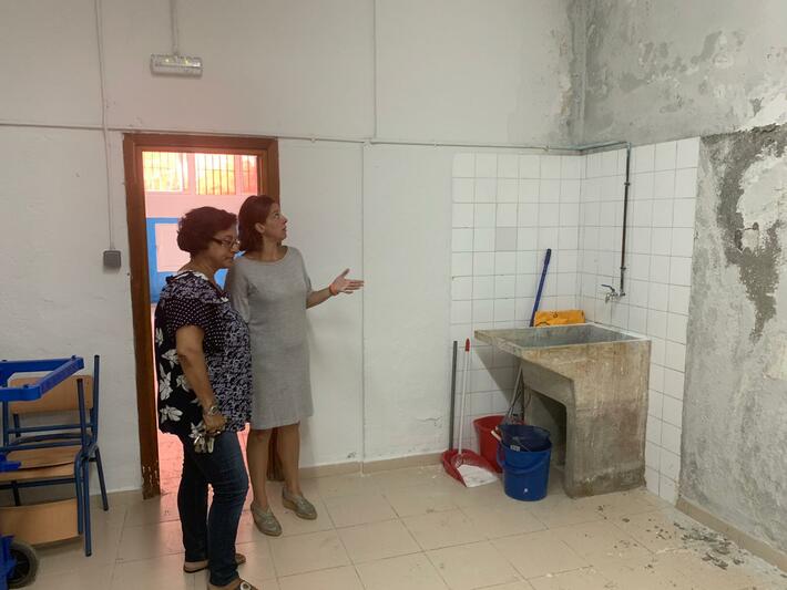 El Ayuntamiento tramita nuevos arreglos en el colegio Los Arcos de Torrecuevas, donde ya ha invertido 50.000 euros